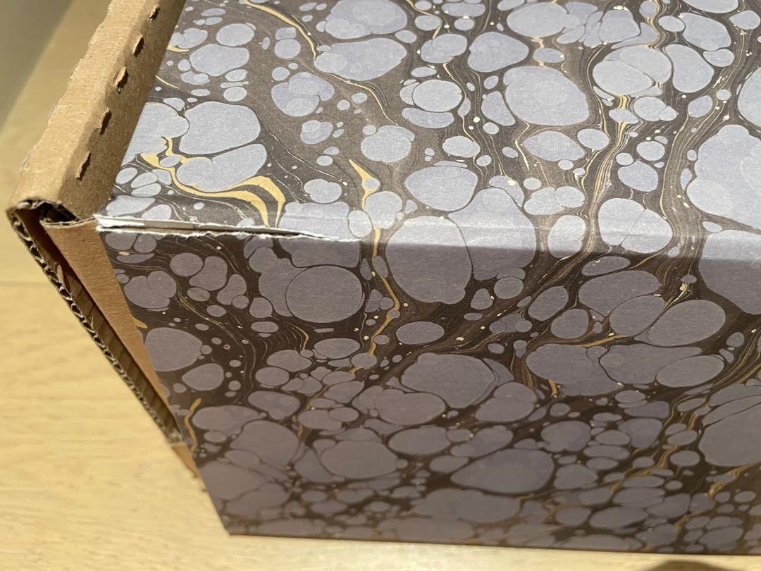 49*31*14cm matchesfashion box 紙盒 紙箱, 傢俬＆家居, 其他 Carousell