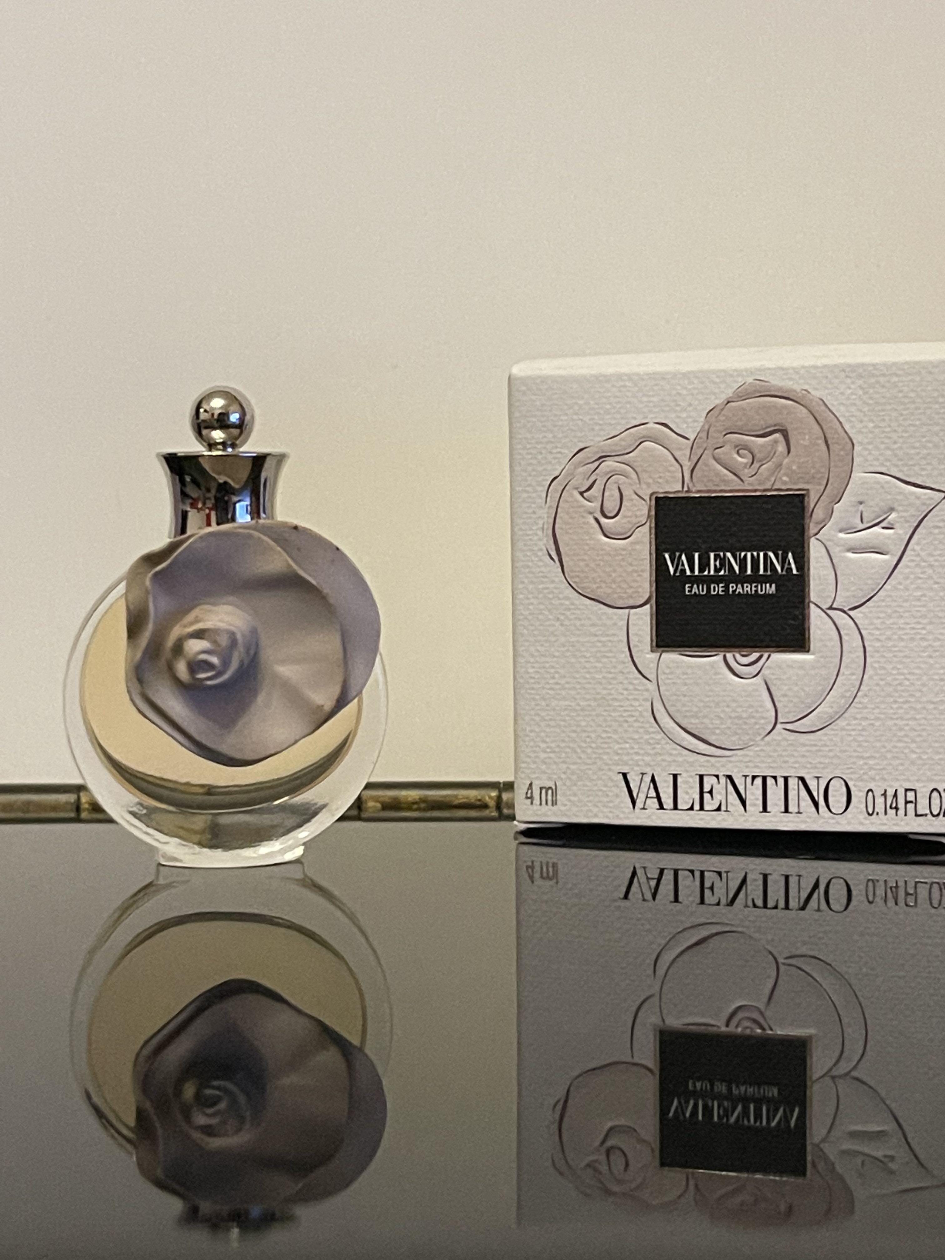 包平郵Local post included Valentino Valentina Parfume 4ml Mini Miniature perfume 迷你香水, 指甲美容, 香水& 其他- Carousell