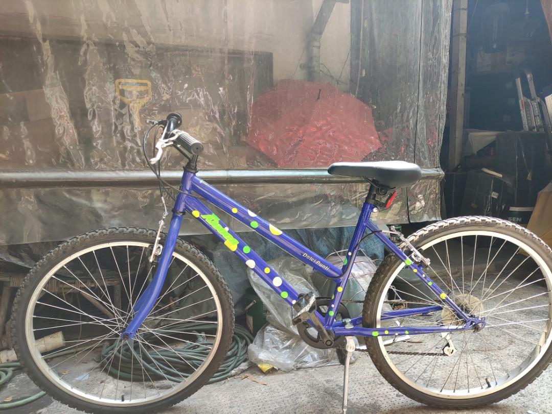 Aleoca 24" bike (Category: Bicycles) located in Caloocan City. Submitted by dianethriftstore (Listing ID 1075813992, Image 1). Description: 24 inches wheel 7 Gear speed location: Caloocan.
