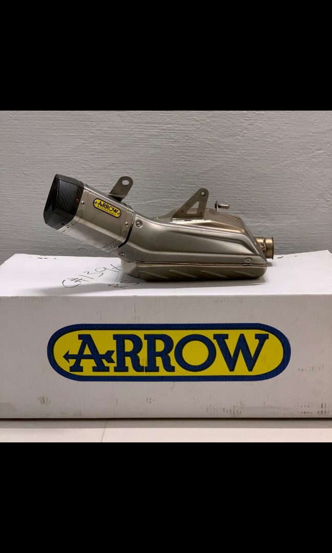 Arrow exhaust triumph on sale street triple 765