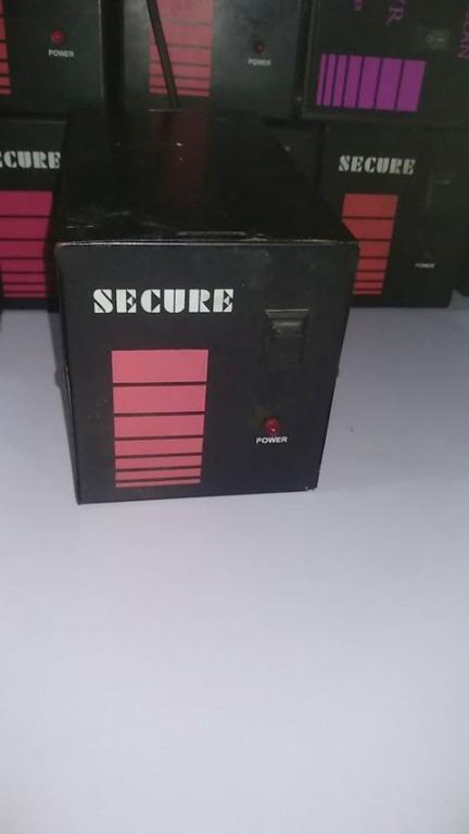 AVR (Category: Soundbars, Speakers & Amplifiers) located in Quezon City. Submitted by besteinpc (Listing ID 232640678, Image 3). Description: AVR (GENERIC, ASSORTED, SECOND HAND) 3 Ports - 220v 1 Port - 110v.