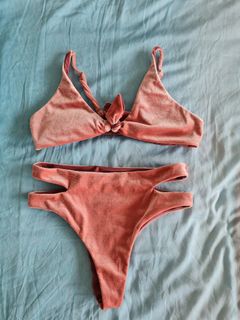 (Category: ) located in . Submitted by kimdicksonn (Listing ID 1075881346, Image 1). Description: .