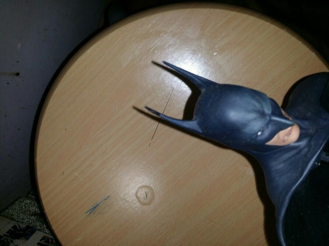 BATMAN （分類：手辦雕像）位於 Hong Kong。 由 ringoyip1011 提交（商品編號 1069383243，圖片 5）。簡介： 二手冇盒，右邊角有瘕癖，不議價。