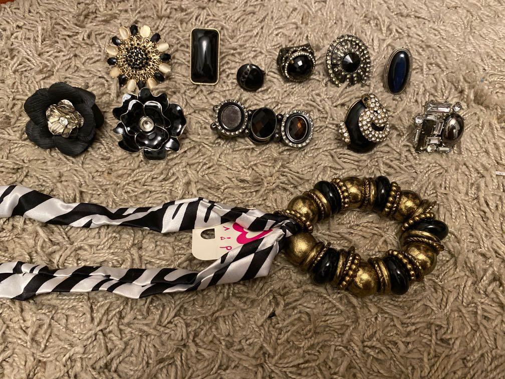 Black onyx collection jewelries (Category: Rings) located in Manila. Submitted by foxydivas (Listing ID 1075806495, Image 1). Description: Brand new rings and bracelets Black onyx collection Made in italy High qualitySUPER SALE!!!! Original prices are 2800 up.