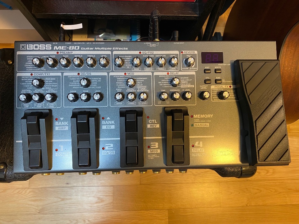 BOSS ME80 Guitar MultiEffects Pedal, Hobbies & Toys, Music & Media