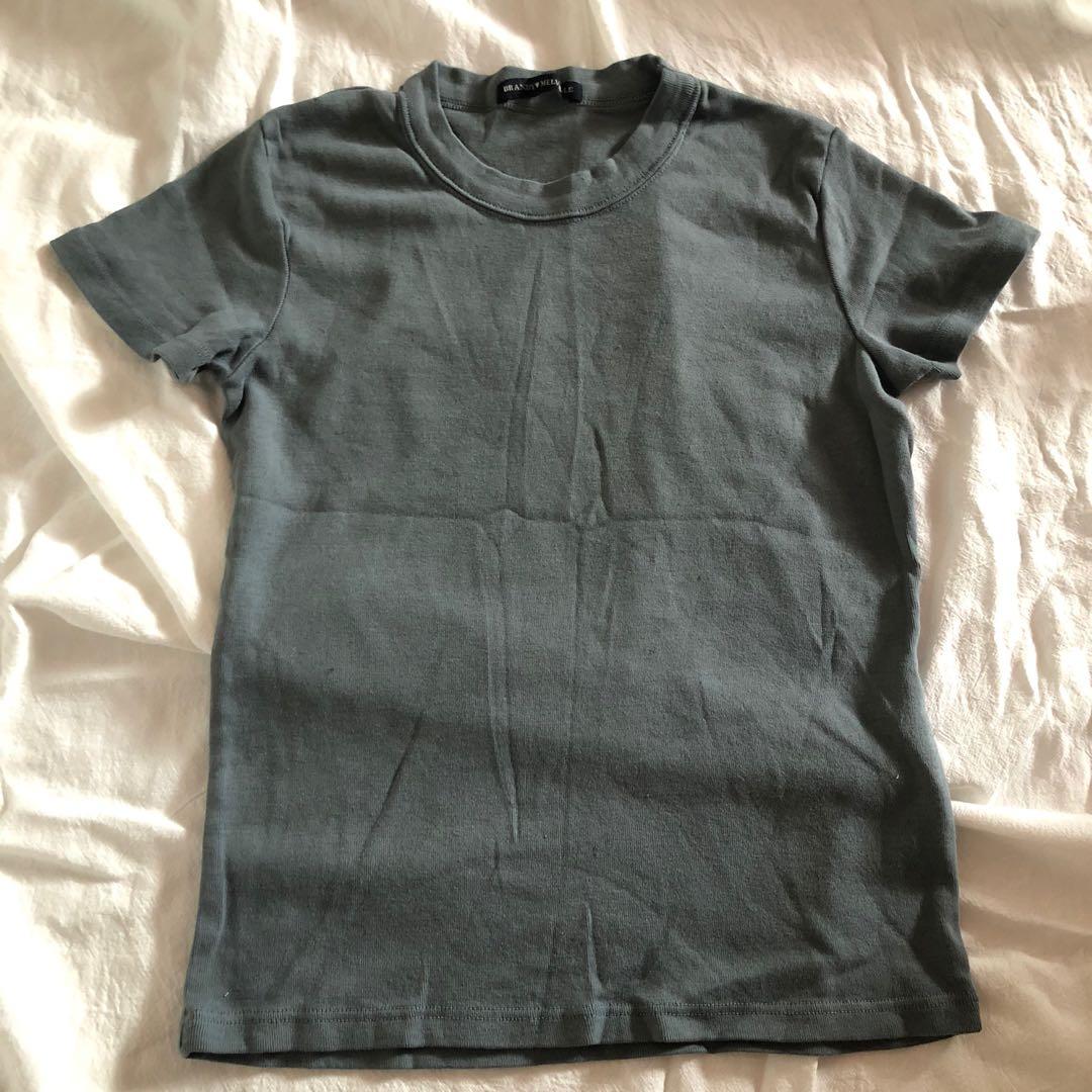 Brandy Melville Hailie Top Women S Fashion Tops Other Tops On Carousell