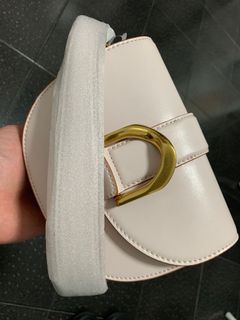 （分類：）位於 。 由 samyoung000 提交（商品編號 1075814976，圖片 1）。簡介： 。