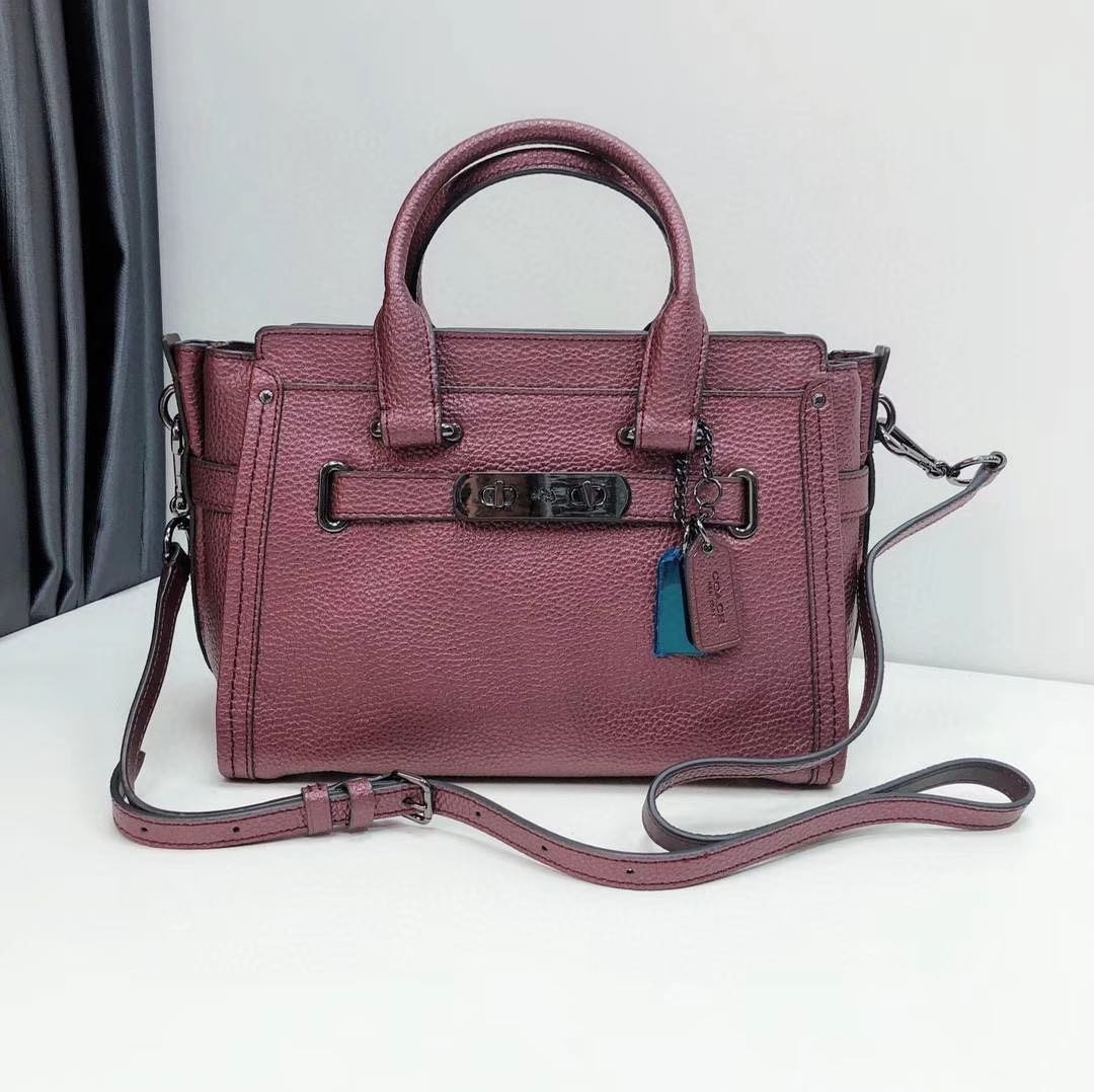Coach Swagger 27, Women's Fashion, Bags & Wallets, Purses & Pouches on Carousell
