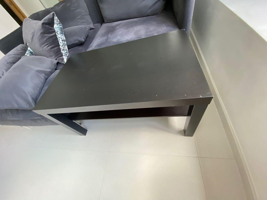 Coffee table (Category: Tables & Sets) located in Singapore. Submitted by cl123 (Listing ID 1075688339, Image 1). Description: Coffee table, good condition Not for the fussy Coffee table: 90cm by 55cm, by 46cm Collection from One Shenton on Monday 29/3/2021 in the morning 10am. .