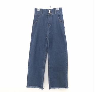 (Category: ) located in . Submitted by flowclothe (Listing ID 1075749984, Image 1). Description: .