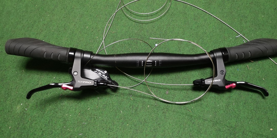 Flat bar Tektro brakes lever and Sram shifter Sports Equipment