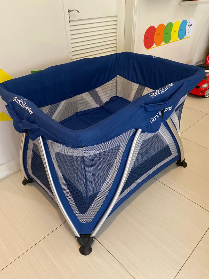 Giant carrier sale crib