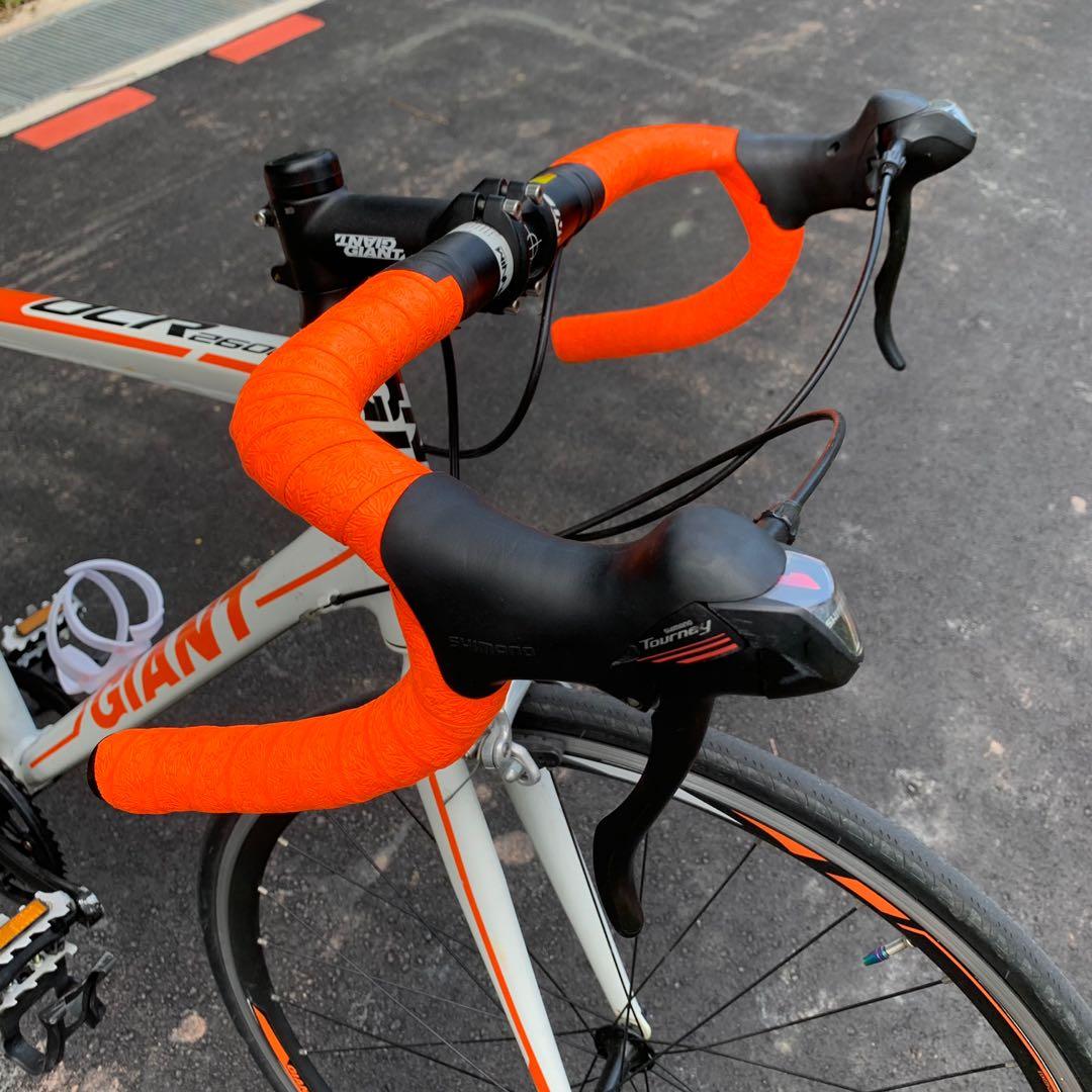Giant OCR 2600 road bike for beginner 