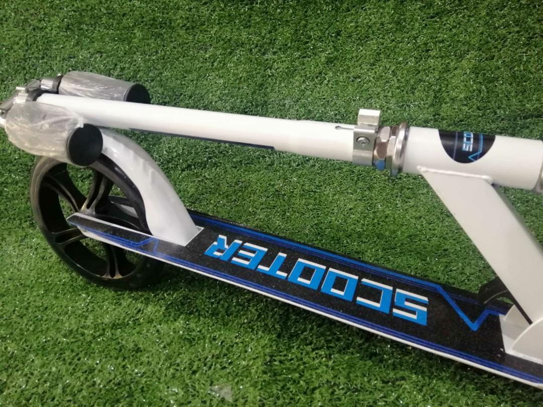HoverKick Kick Scooter with Freebies (Category: Bicycles) located in Manila. Submitted by aaronmerchandise (Listing ID 1075715817, Image 1). Description: Description - Folding and lightweight - 180 lbs capacity ​​- Wheel Size: 20 cm ​- Color : Black, White you can visit our.website www.scootermanila.com or you can call us at 09177079265 or 09228146632 landline 83462052 ​.