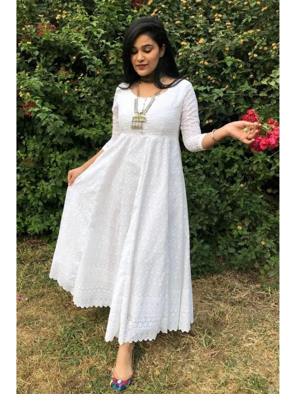 White chikan sales anarkali kurta