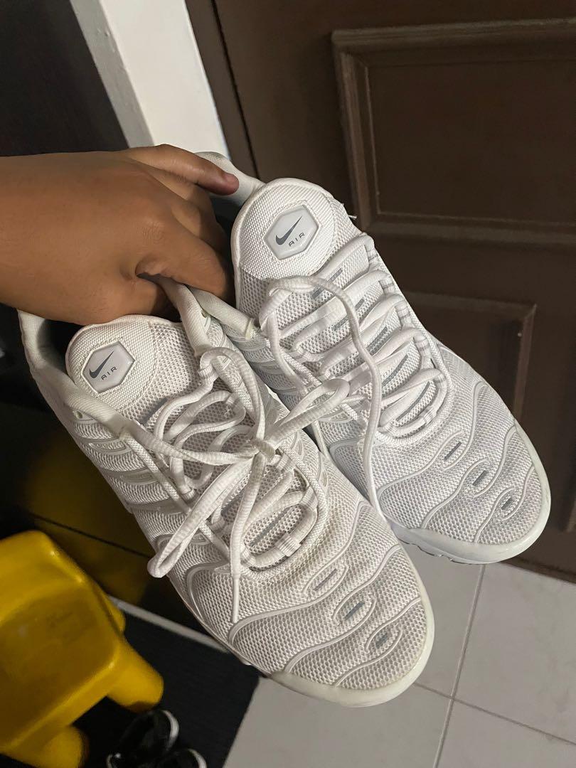 Nike Air Max Plus TN Triple White, Men's Fashion, Footwear, Sneakers on  Carousell