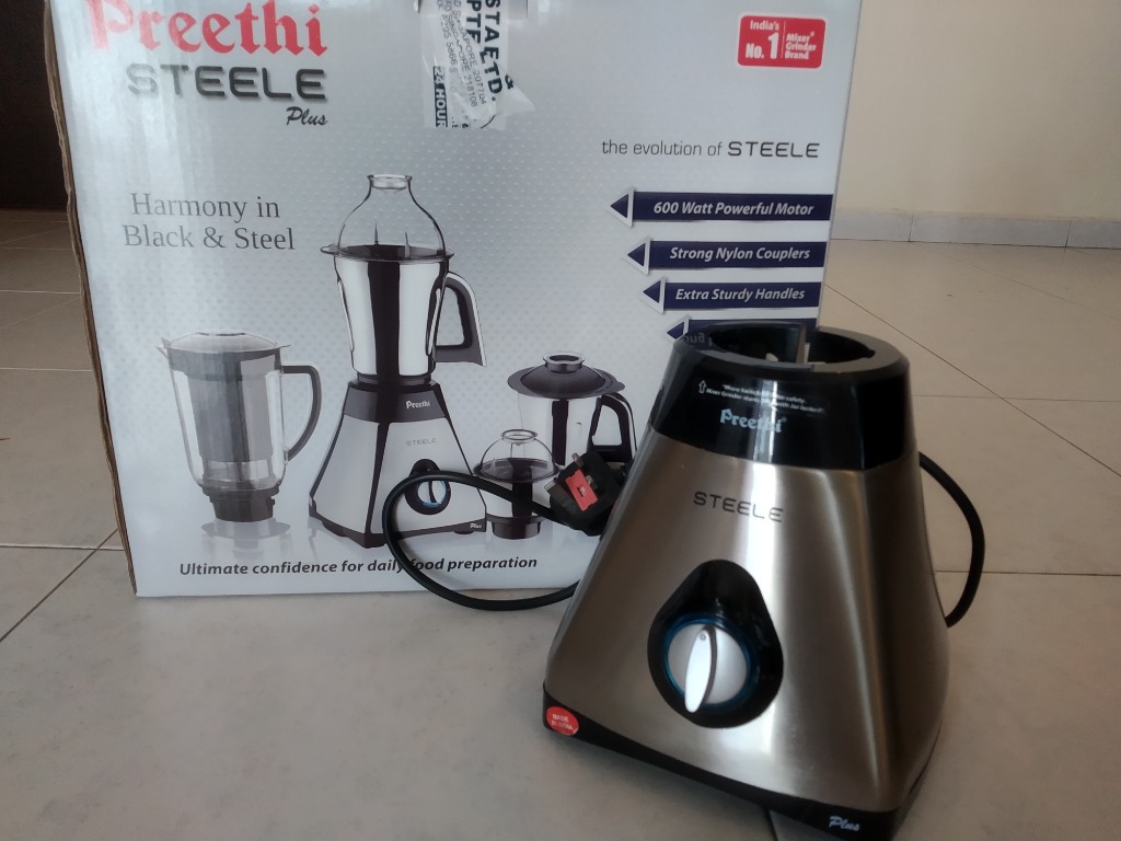 Preethi Steele Mixergrinderextractor 600W 4 jars, TV & Home