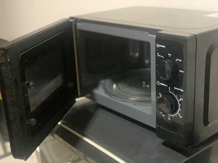 2nd hand outlet microwave