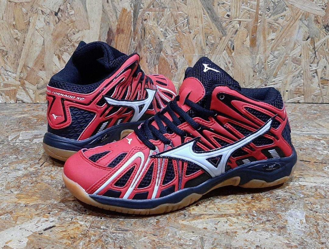 Sepatu mizuno wave tornado 9 Fesyen Pria Sepatu Sneakers di
