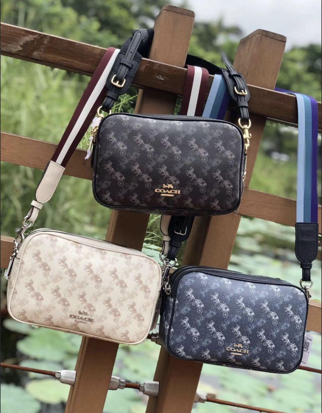 Signature Bags Coach Camera Bag 16 With Horse And Carriage Print