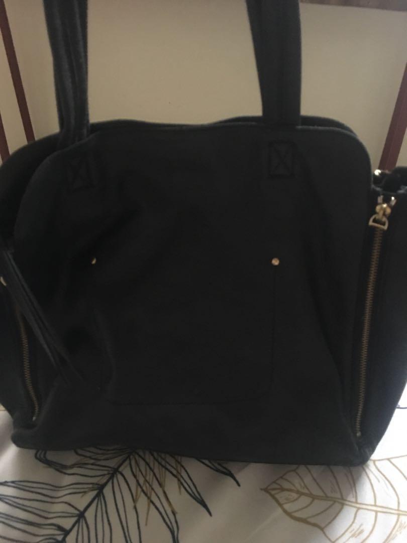 Soft leather bag (Category: Shoulder Bags) located in Bacoor. Submitted by katykit (Listing ID 1075772006, Image 2). Description: Soft leather bag. Seller s favorite. Need to declutter. So many bags already. .