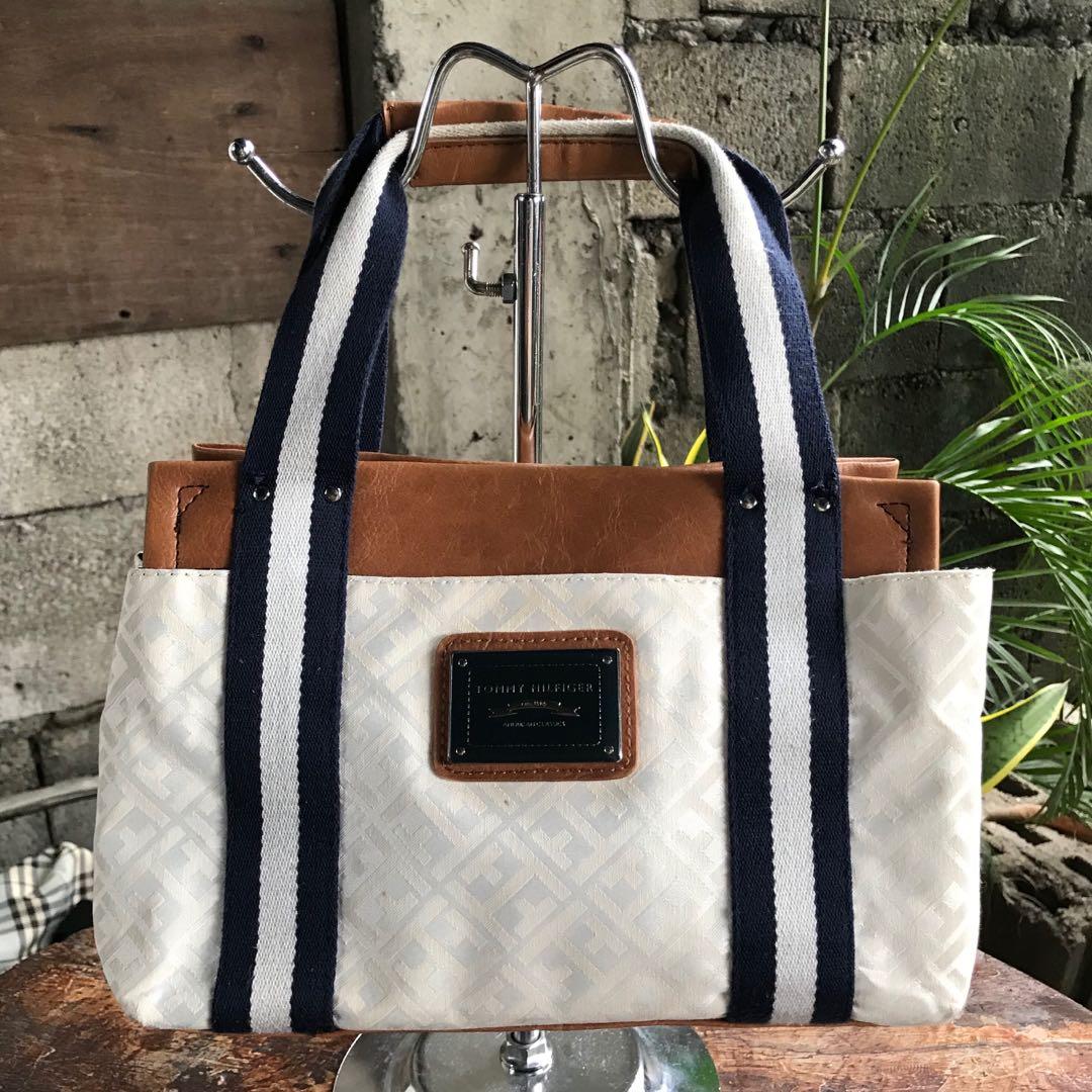 Tommy Hilfiger American Classic Leather Handbag, Women's Bags & Wallets, Tote Bags on Carousell