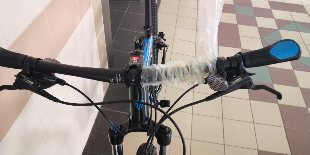 trek marlin 7, frame 17.5 and wheel set 