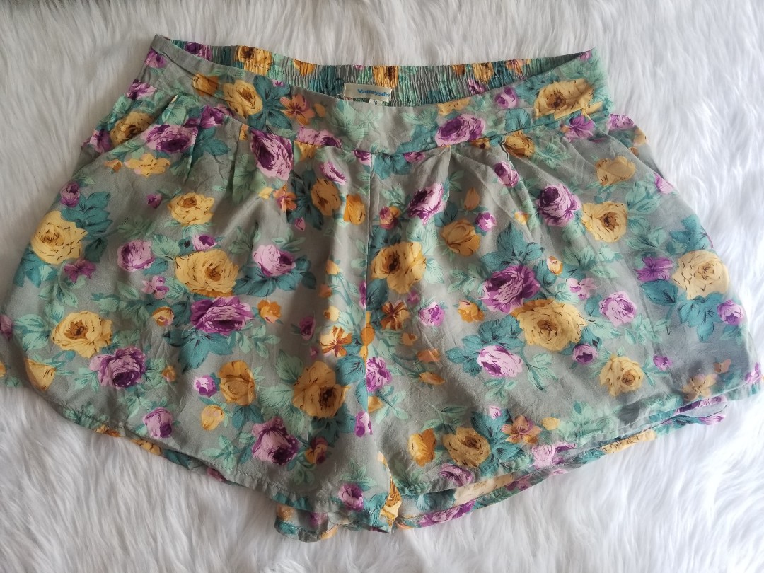 ladies floral shorts
