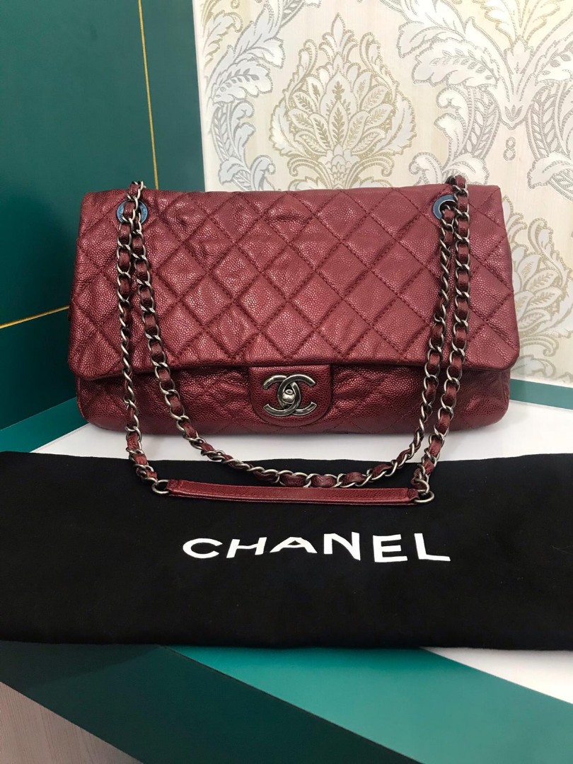 Chanel Easy Flap Jumbo in Caviar with insert, Luxury, Bags