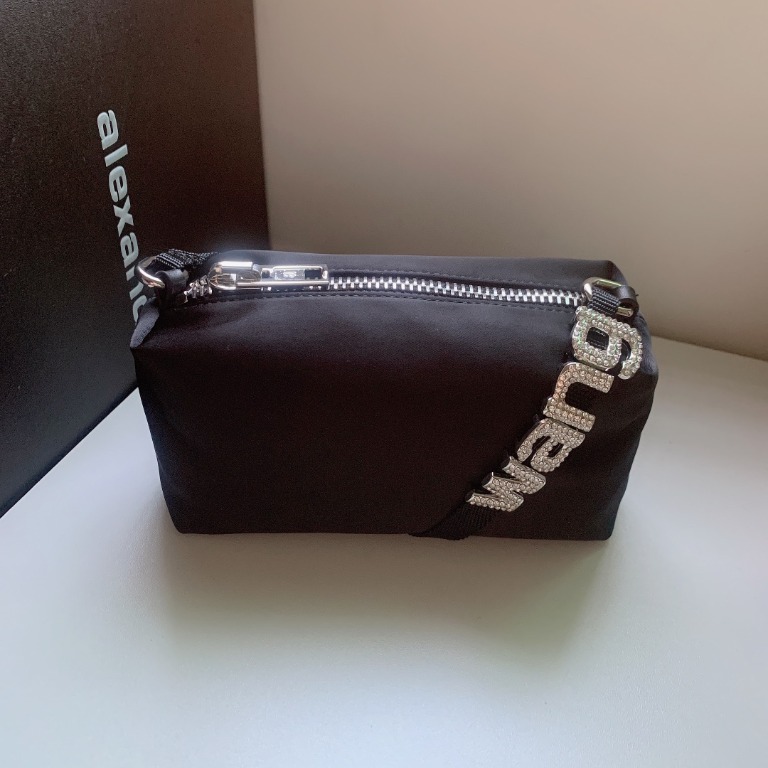 Heiress satin pouch alexander wang 2025