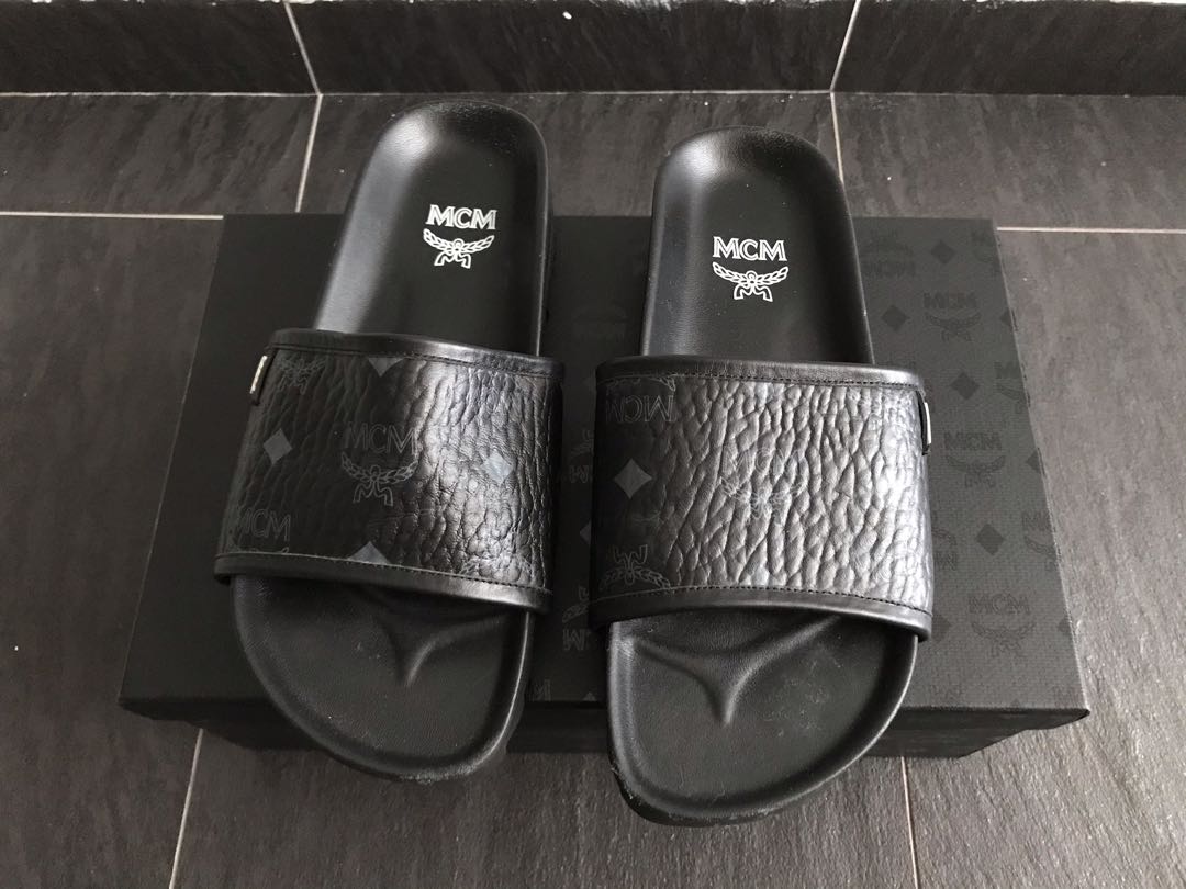 Mcm black hotsell slides