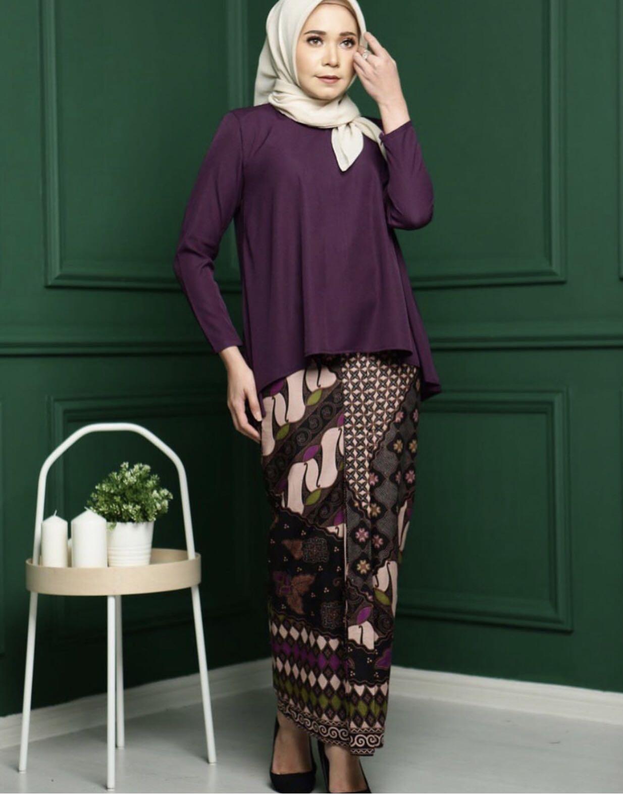 Baju Kurung Dark Purple Size S Women S Fashion Clothes Others On Carousell