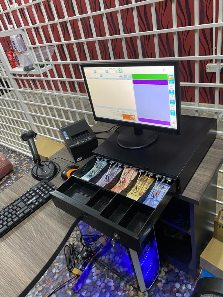 Cashier machine with barcode scanner store