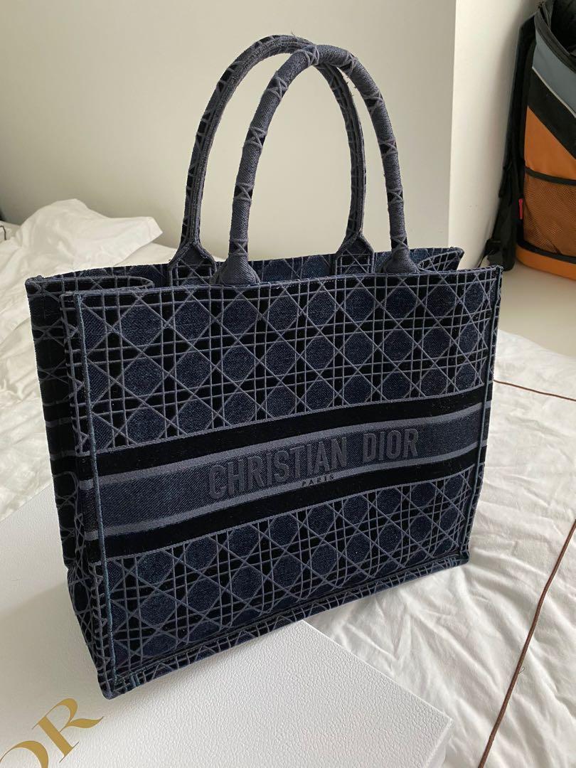 Dior book online tote cannage