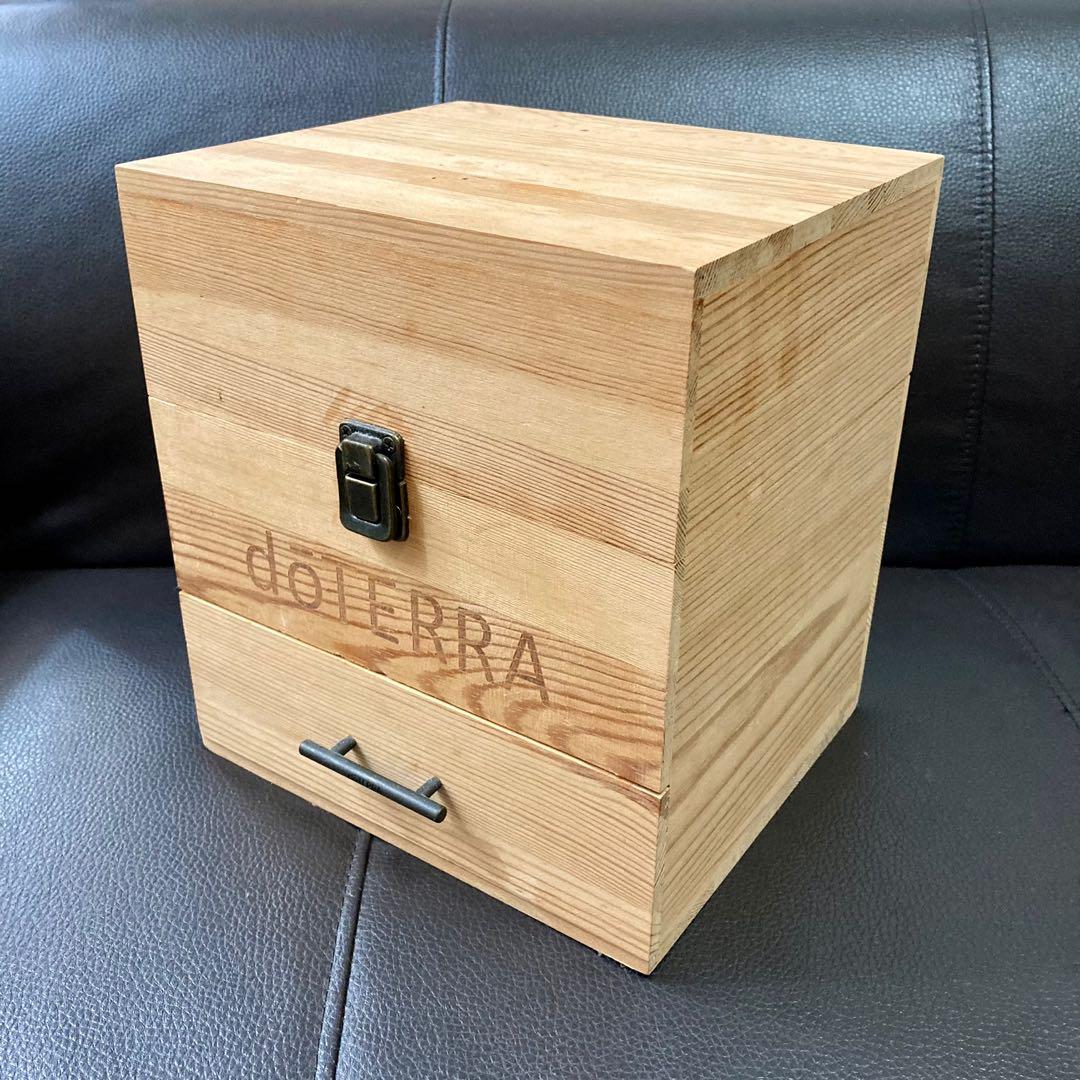 Doterra essential oil storage box 精油木箱, 其他, 其他- Carousell