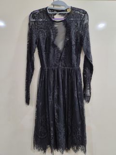 (Category: ) located in . Submitted by 2closets.co (Listing ID 1076070854, Image 1). Description: .