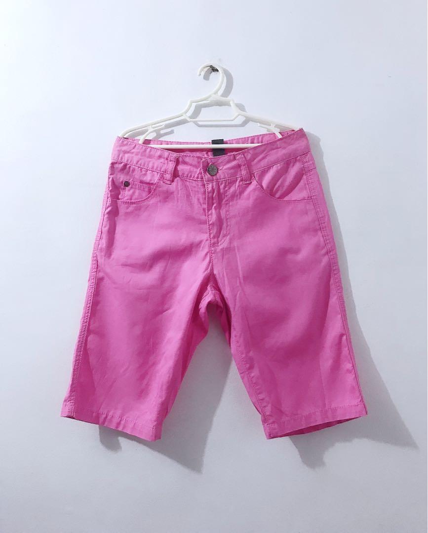 Tokong top shorts girl