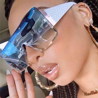 Oversized glasses