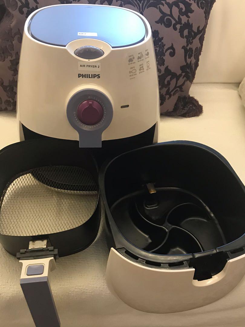 Philips Air Fryer Model HD 9220. Basket capacity is 2.2L TV Home Appliances Kitchen Appliances Cookers on Carousell
