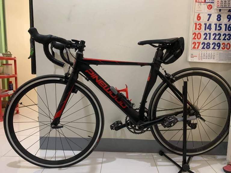 pinewood carbon road bike