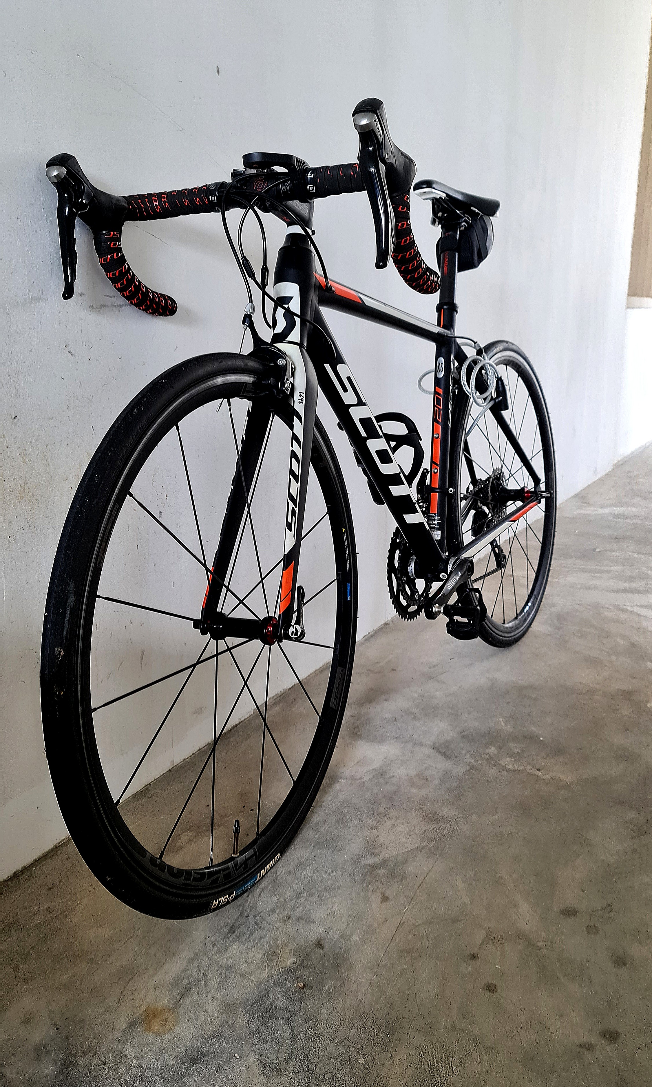Scott 105 sale road bike