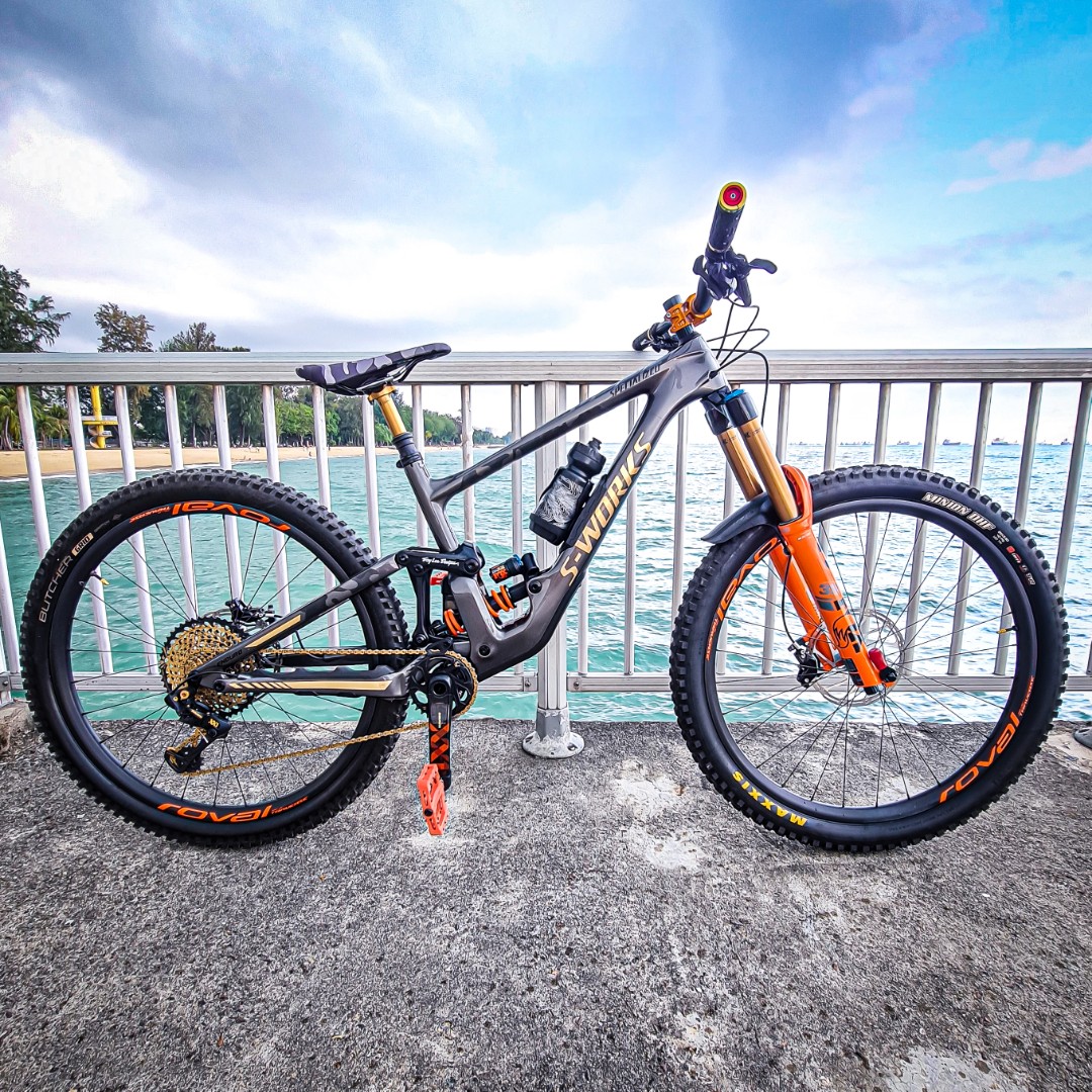 Specialized top enduro orange