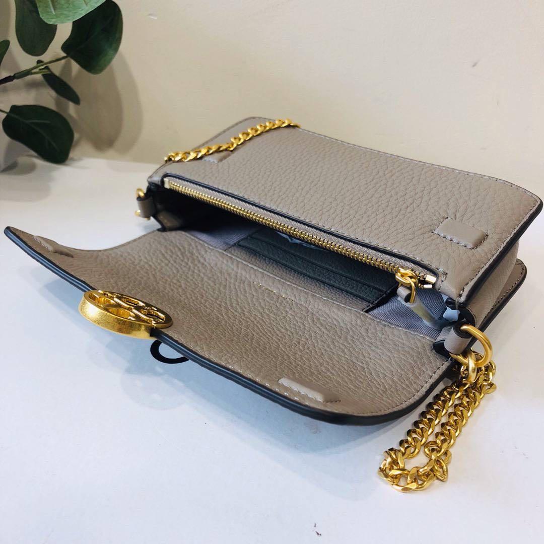 Chelsea chain pouch hot sale
