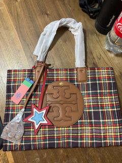 (Category: ) located in . Submitted by luxeshop4less (Listing ID 1075967988, Image 1). Description: .