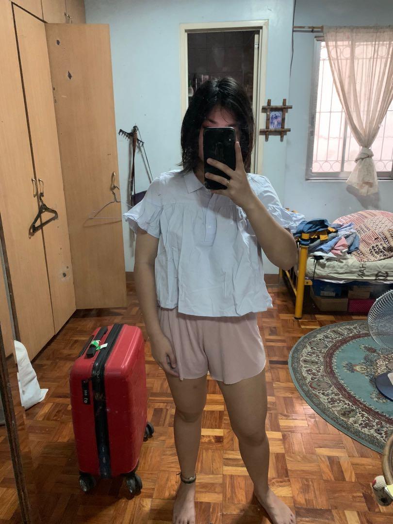 Zara baby doll top (Category: Others Tops) located in Quezon City. Submitted by camzx (Listing ID 1076028953, Image 2). Description: Rarely used fits xs-semi m topshop uniqlo zara brandy melville.