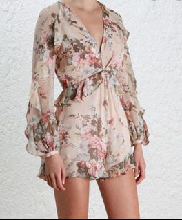 (Category: ) located in . Submitted by mywardrobeclearout (Listing ID 1075991985, Image 1). Description: .