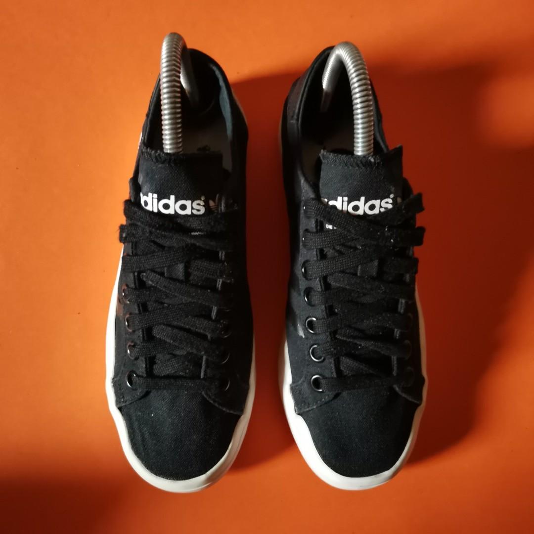 Adidas court vantage sale best sale