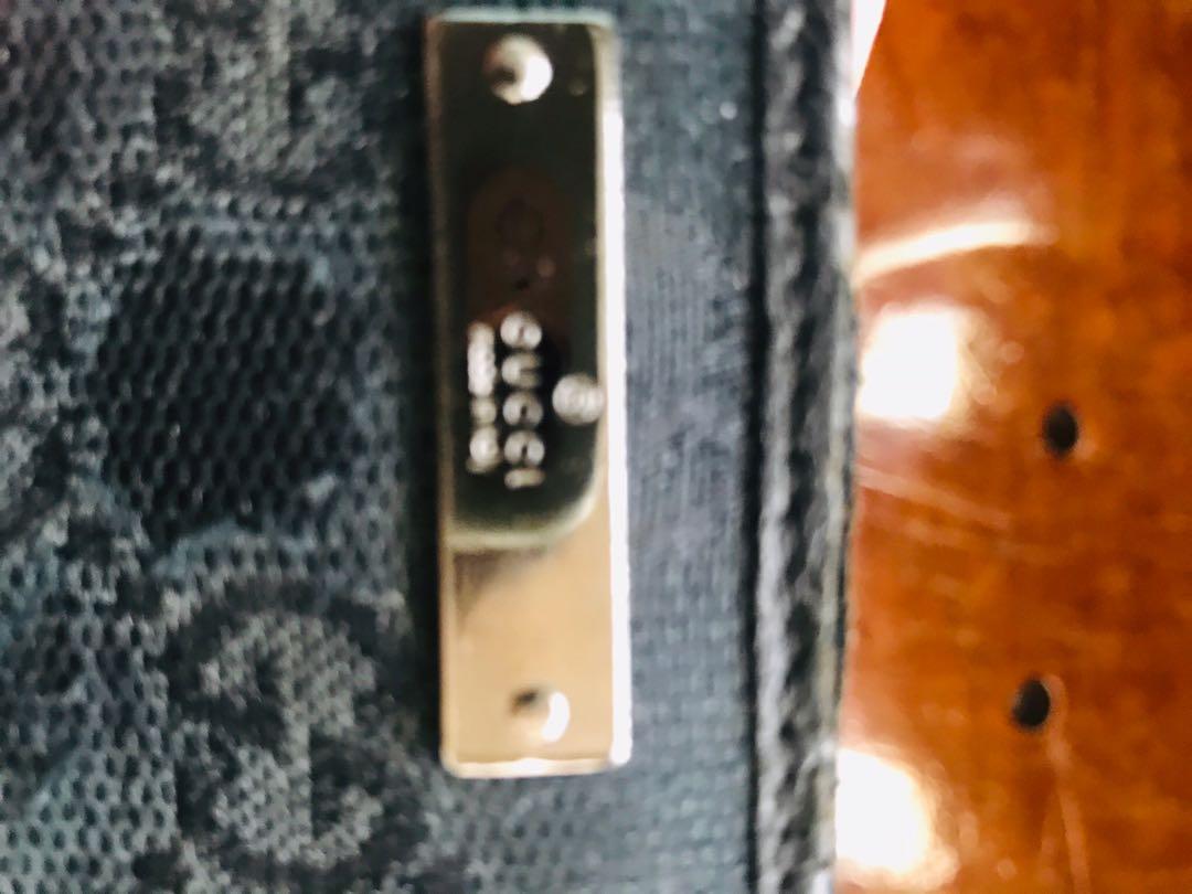 Authentic (Category: Wallets & Card holders) located in Manila. Submitted by nette1207 (Listing ID 1076166865, Image 3). Description: .