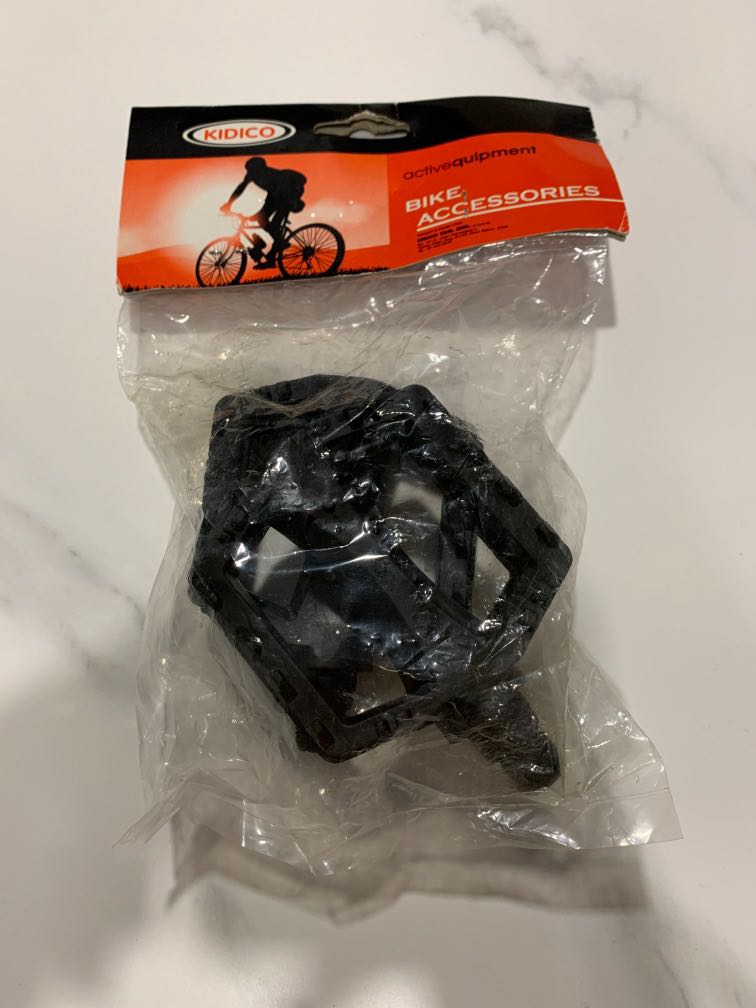 Bicycle Pedal Set, Sports Equipment, Bicycles & Parts, Parts & Accessories on Carousell