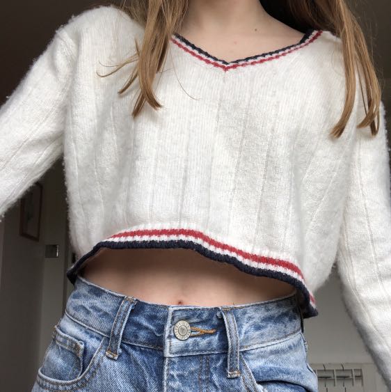 Brandy Melville Nicole Sweater